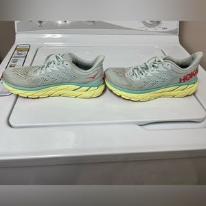 Hoka’s Clifton 7